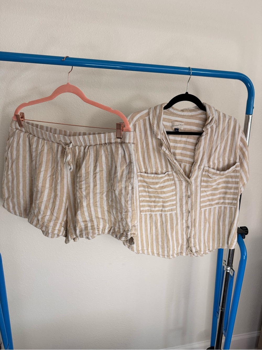 Universal Thread Beige & White Striped Cotton Shorts Set